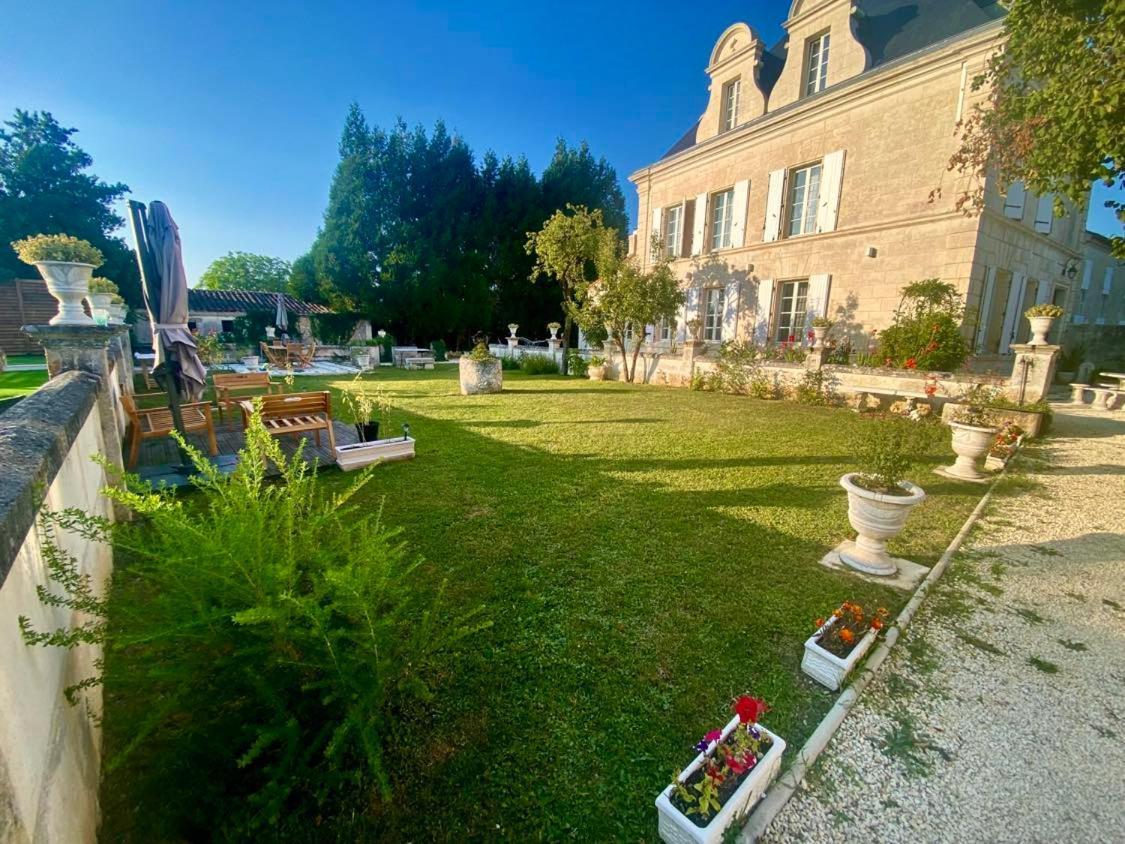 Le Grand Berger Chambres D'Hotes Angeac-Charente Екстериор снимка